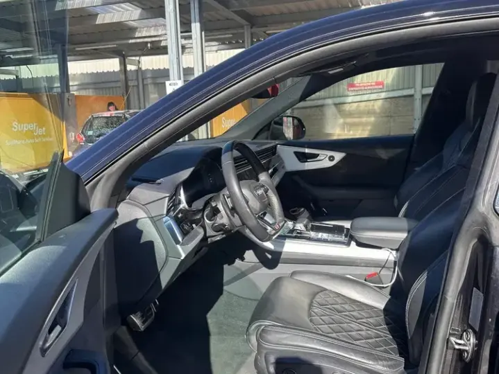 Audi Q8 3.0 55 TFSI quattro Tiptronic MHEV