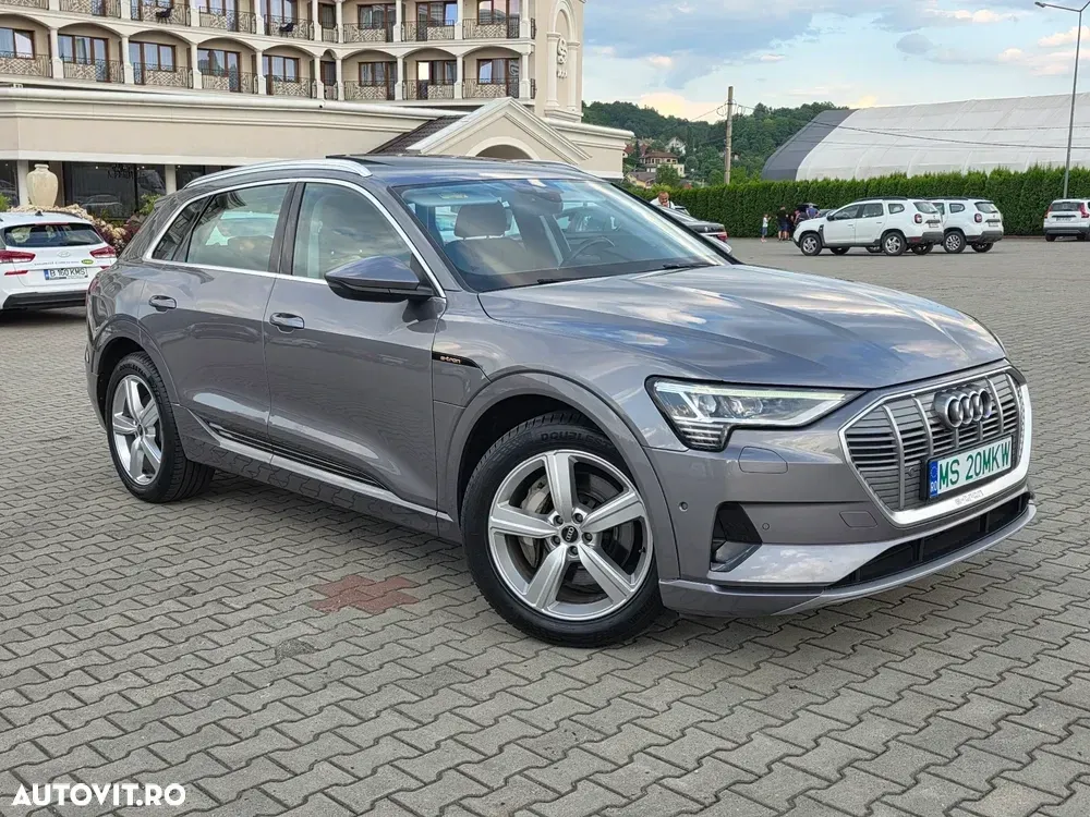 Audi e-tron 50 quattro advanced — imagine 2