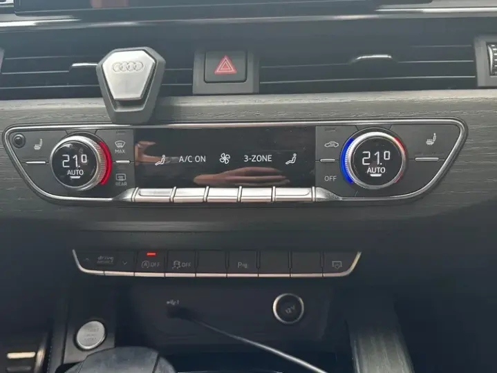 Audi A4 Limuzina B9 40 TDI quattro S tronic MHEV S Line