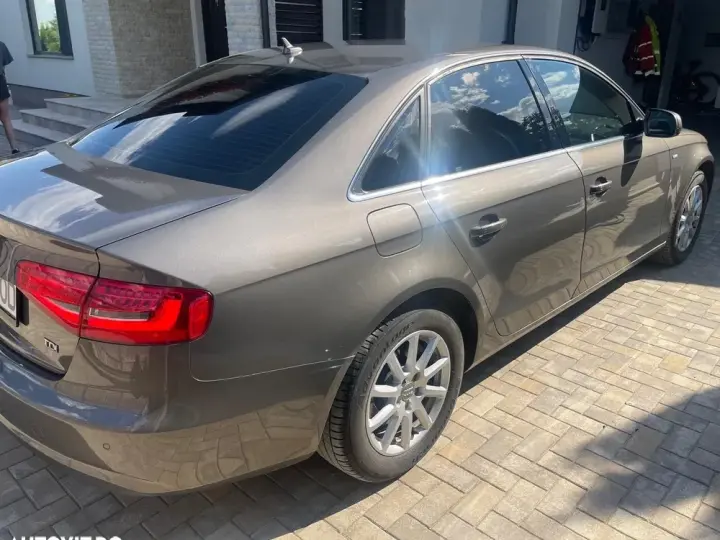 Audi A4 Limuzina B8 2.0 TDI
