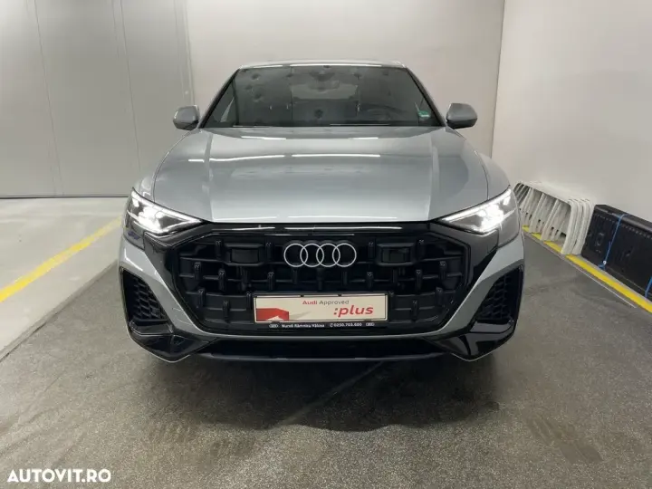 Audi Q8 SUV TFSI e quattro 290 kW tiptronic