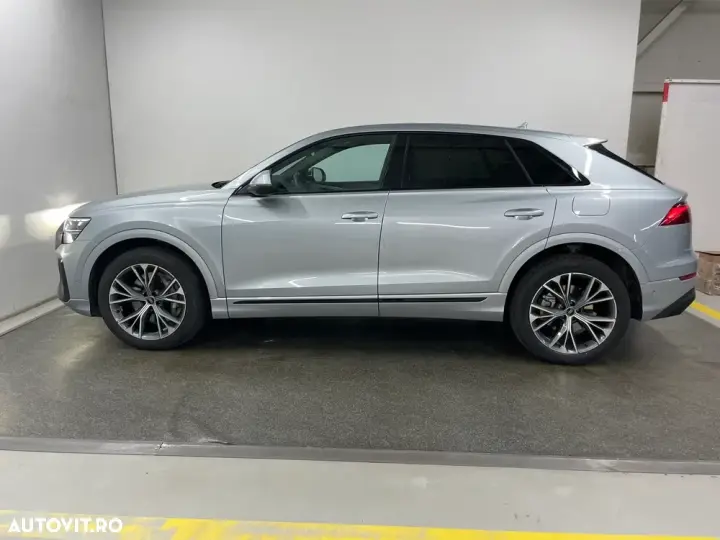 Audi Q8 SUV TFSI e quattro 290 kW tiptronic