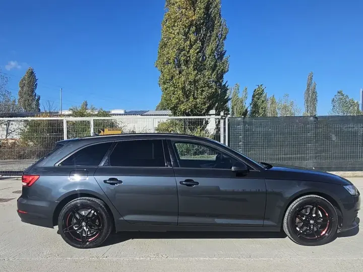 Audi A4 Avant B9 2.0 TDI S tronic