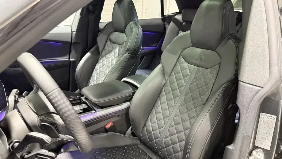Audi Q8 55 TFSI e quattro Tiptronic PHEV — imagine 6