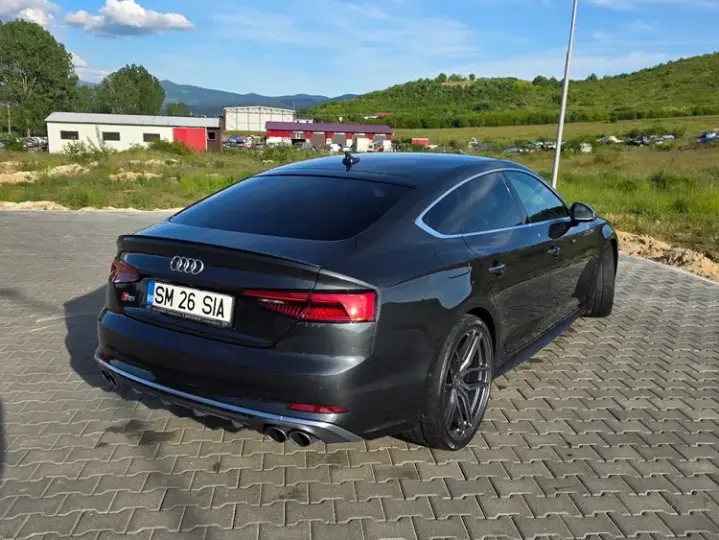 Audi S5 Sportback F5