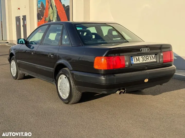 Audi 100