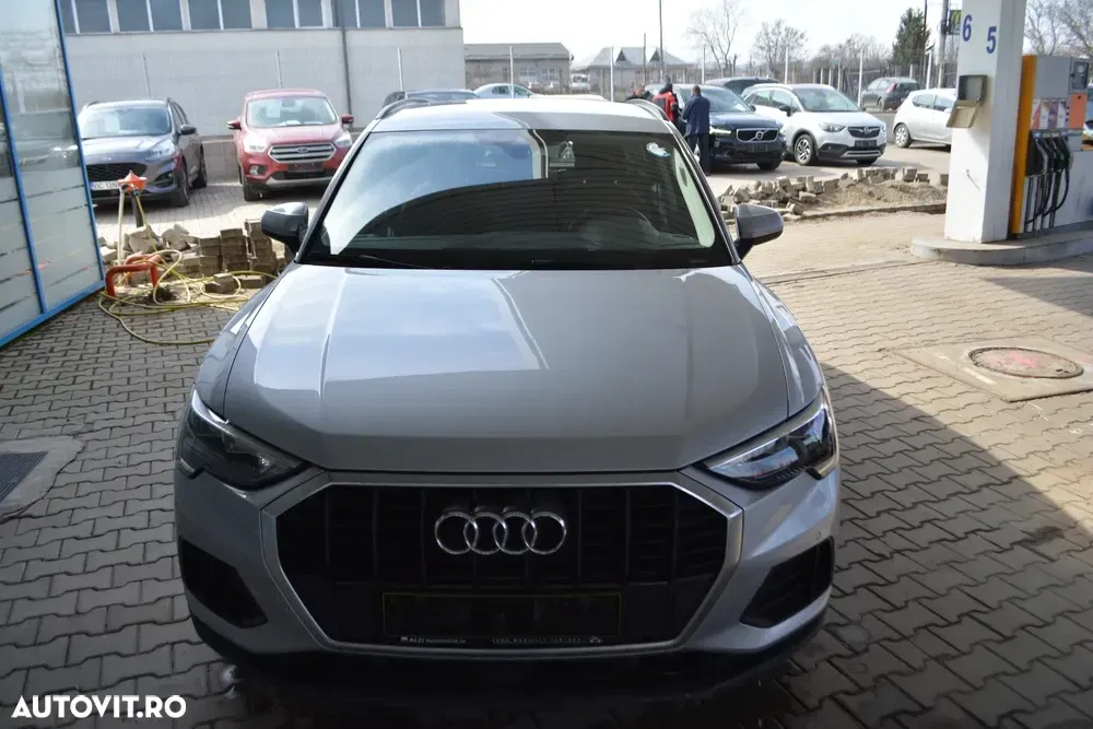 Audi Q3 F3 35 TFSI S tronic — imagine 2