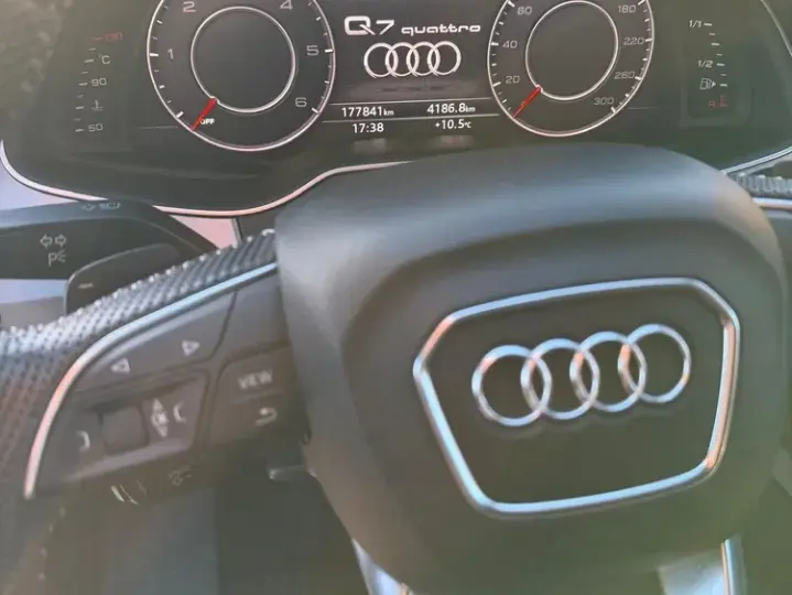 Audi Q7 4L