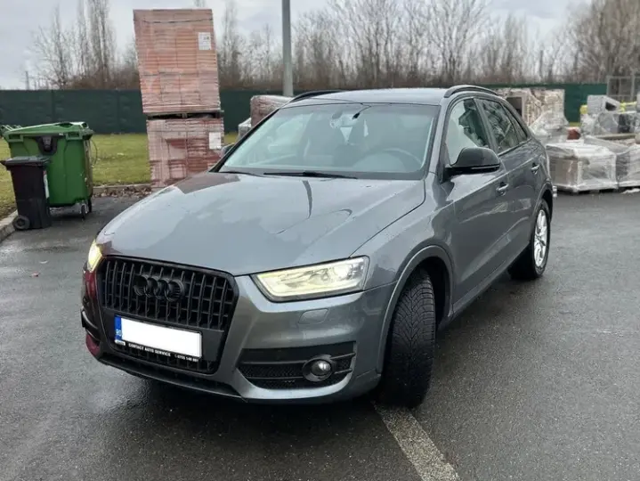 Audi Q3 8U