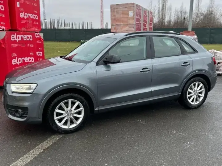 Audi Q3 8U