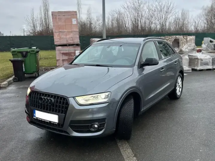 Audi Q3 8U