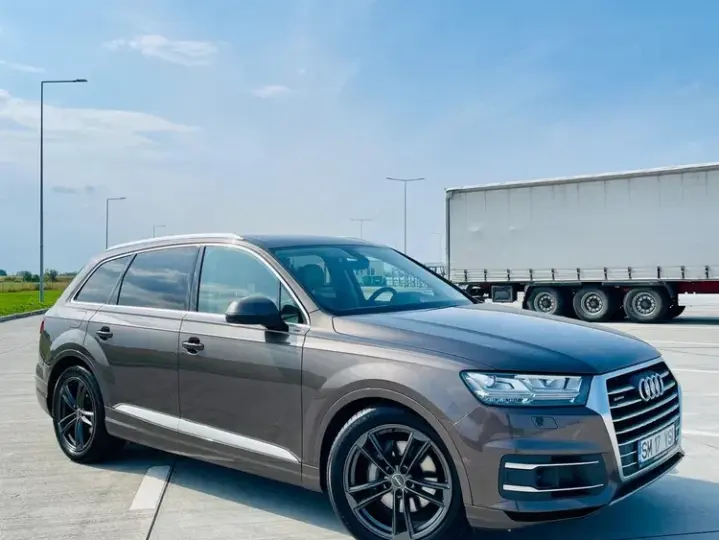 Audi Q7 4M