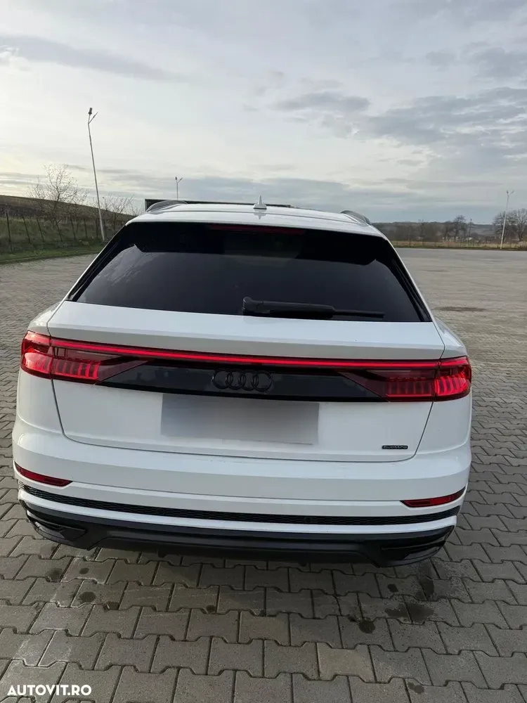 Audi Q8 3.0 55 TFSI quattro Tiptronic MHEV — imagine 3