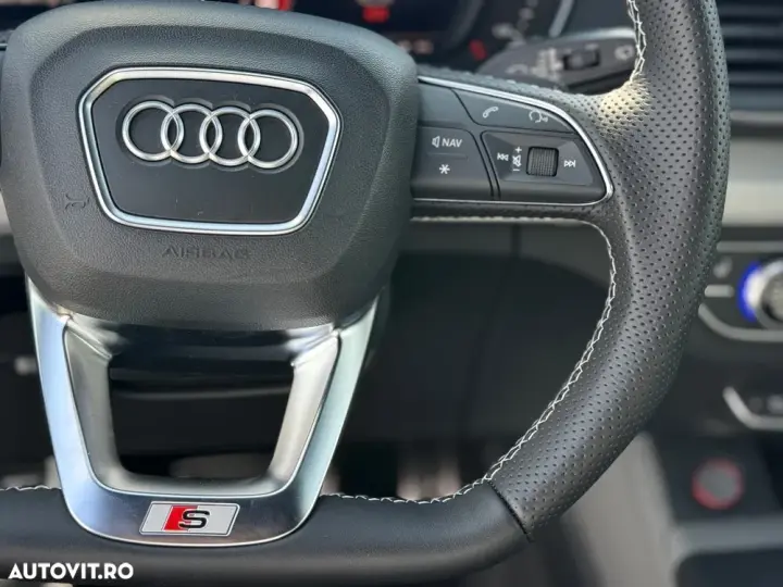 Audi SQ5 FY