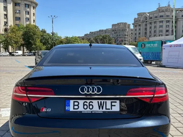 Audi S8 D4 Plus 4.0 TFSI quattro Tiptronic
