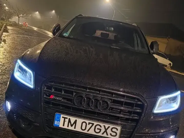 Audi SQ5 8R