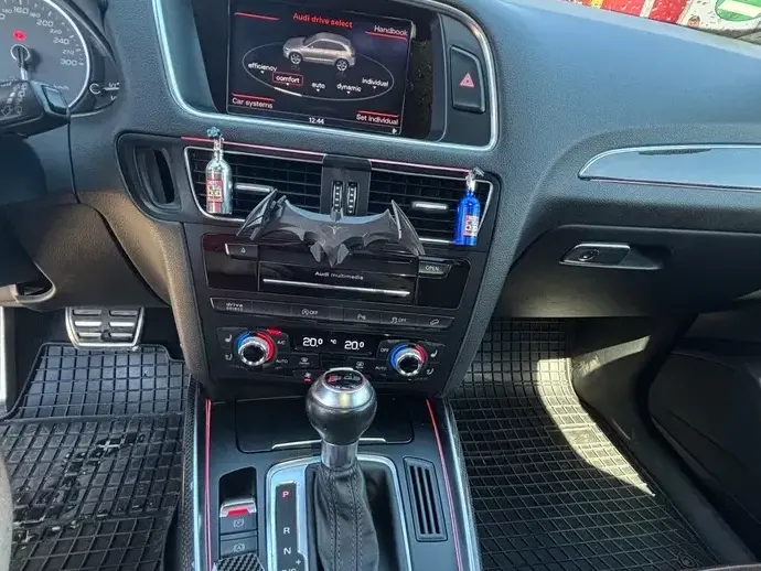 Audi SQ5 8R