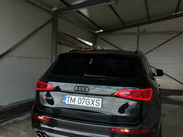 Audi SQ5 8R