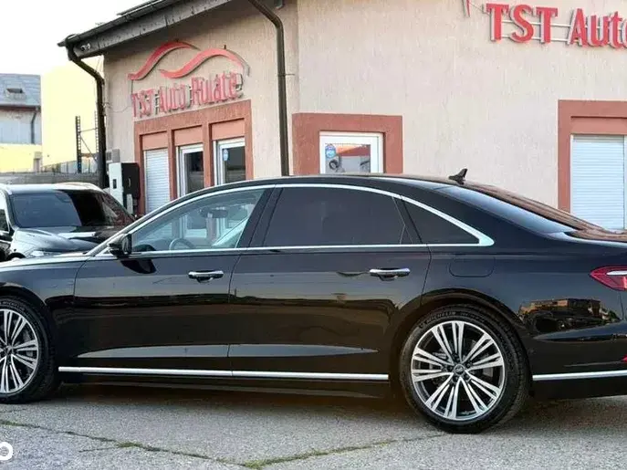 Audi A8 D5