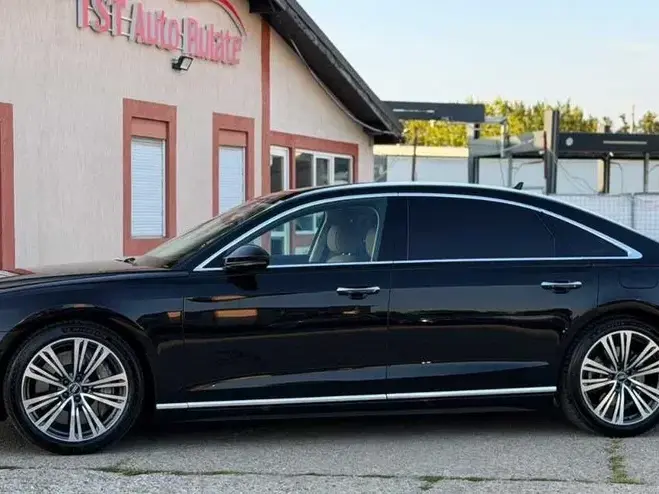Audi A8 D5