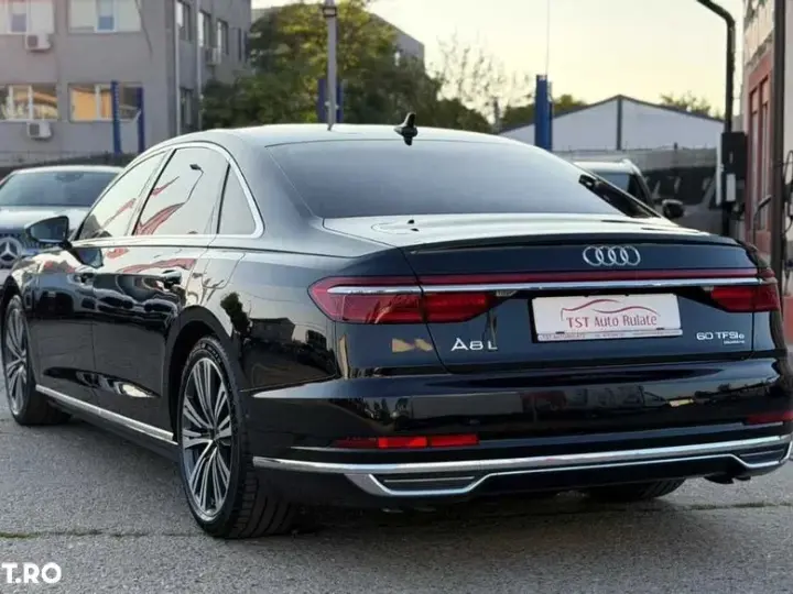Audi A8 D5