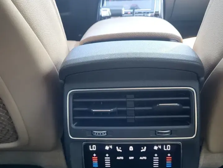 Audi Q7 4M