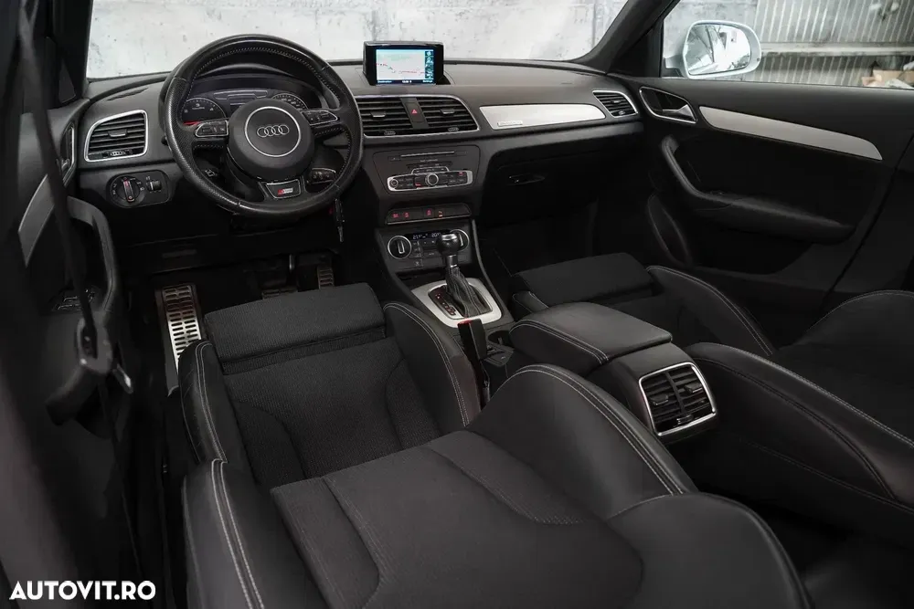 Audi Q3 2.0 TDI Quattro Stronic Design — imagine 6