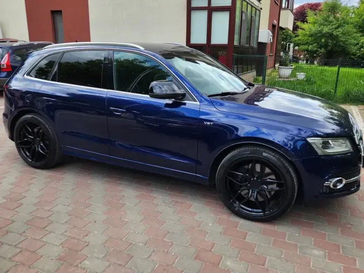 Audi SQ5 8R
