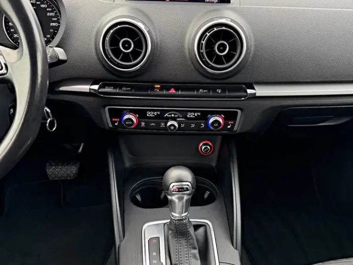 Audi A3 Sportback 8V 2.0 TDI S tronic Design