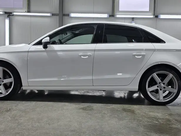 Audi A3 Limuzina 8V 1.6 TDI S tronic Sport