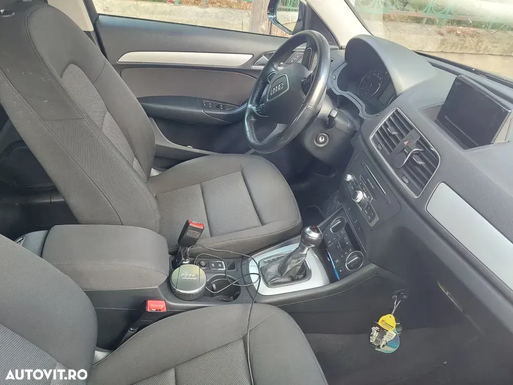 Audi Q3 1.4 TFSI Stronic — imagine 5