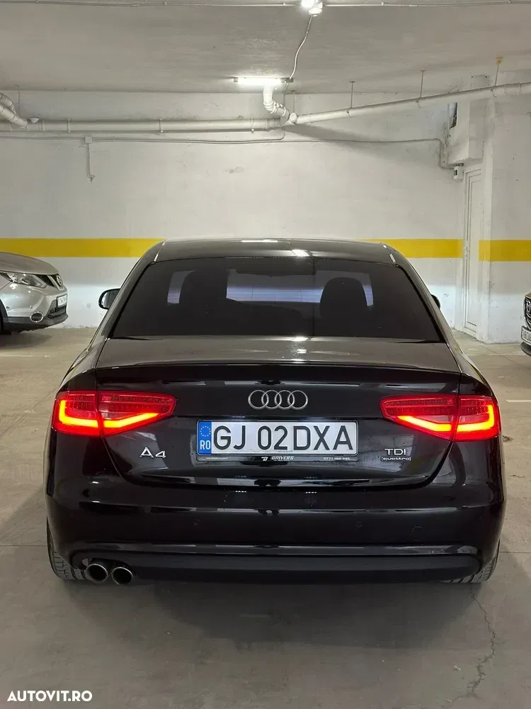 Audi A4 Limuzina B8 2.0 TDI quattro Stronic — imagine 2