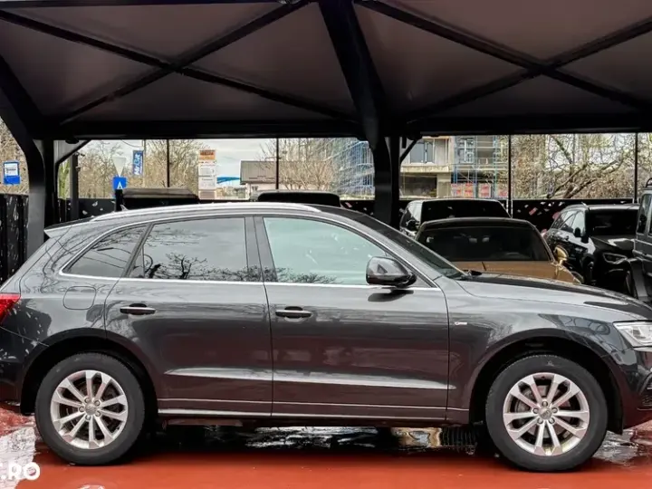 Audi Q5 8R 2.0 TDI Quattro S tronic Sport