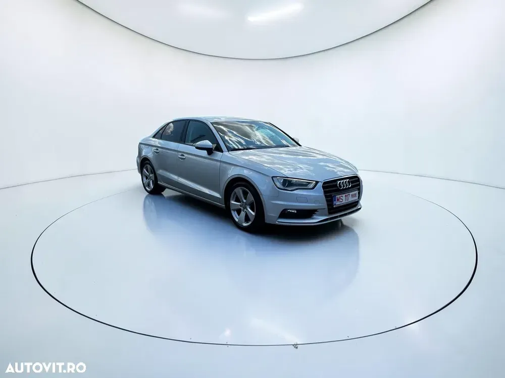 Audi A3 Limuzina 8V 2.0 TDI S line Sportpaket — imagine 4