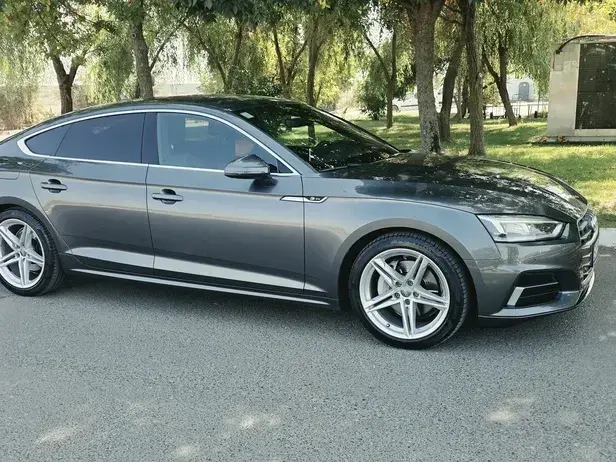 Audi A5 Coupé F5