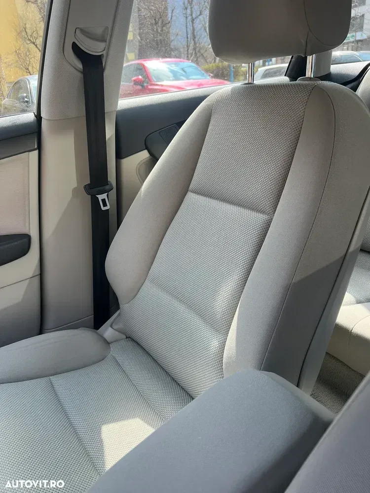 Audi A3 Sportback 8P 1.2 TFSI Ambiente — imagine 2