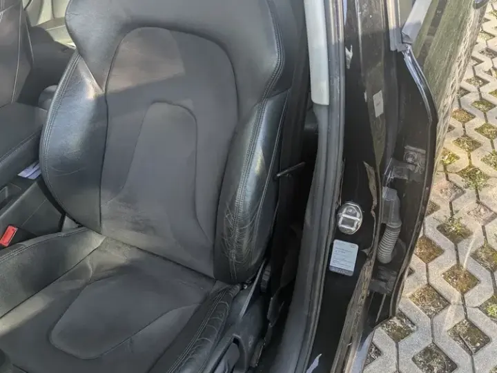 Audi A4 Limuzina B8 2.0 TDI