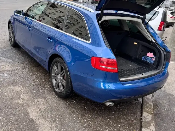 Audi A4 Avant B8 3.0 TDI quattro S-Tronic