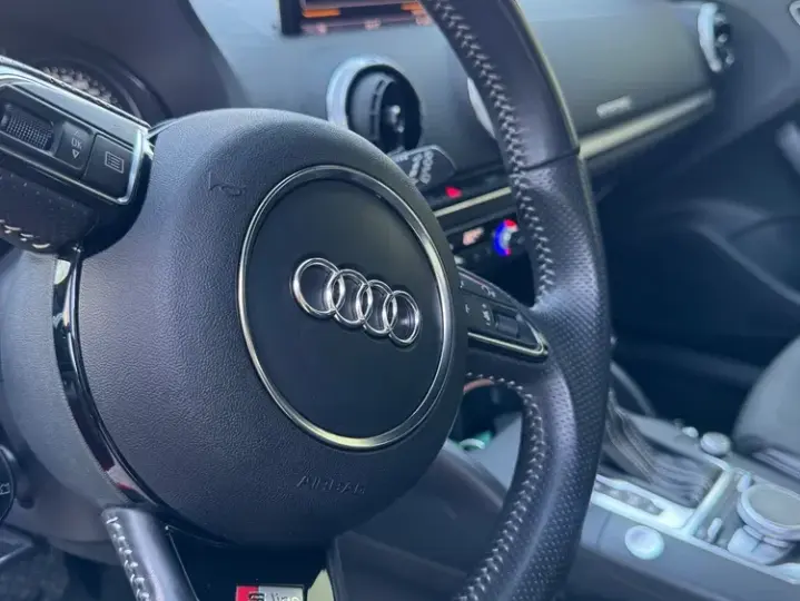Audi A3 Sportback 8V 2.0 TDI quattro Stronic Ambiente