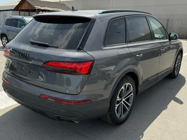 Audi Q7 4M 55 TFSI quattro Tiptronic MHEV Basic