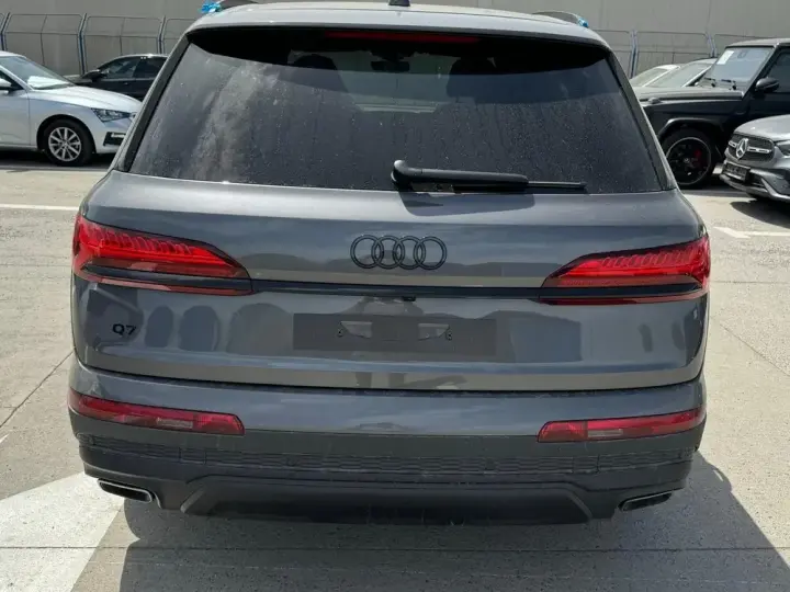 Audi Q7 4M 55 TFSI quattro Tiptronic MHEV Basic