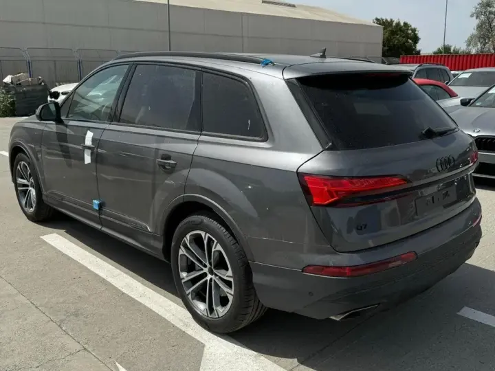 Audi Q7 4M 55 TFSI quattro Tiptronic MHEV Basic
