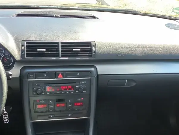 Audi A4 Limuzina B7 2.0 TDI