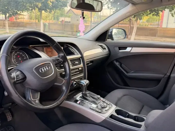 Audi A4 Avant B8 2.0 TDI Multitronic