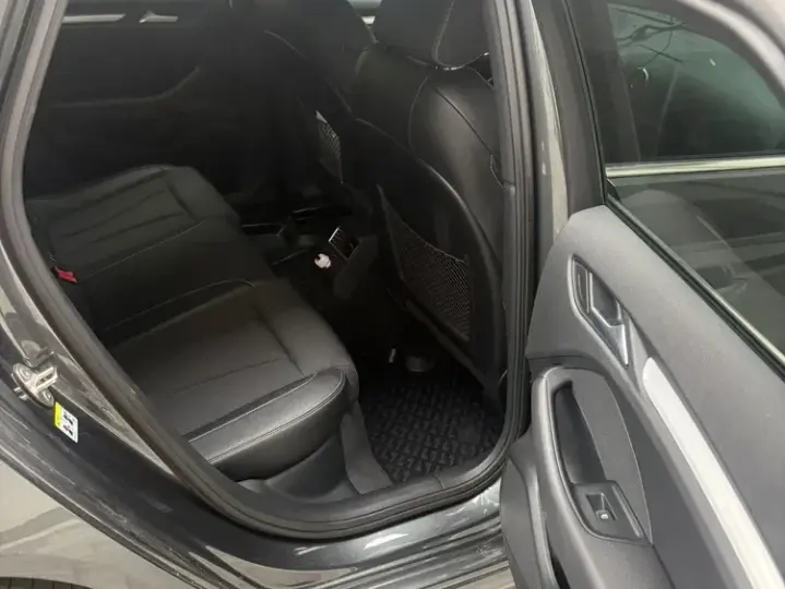 Audi A3 Sportback 8V 2.0 TDI S tronic S line Sportpaket