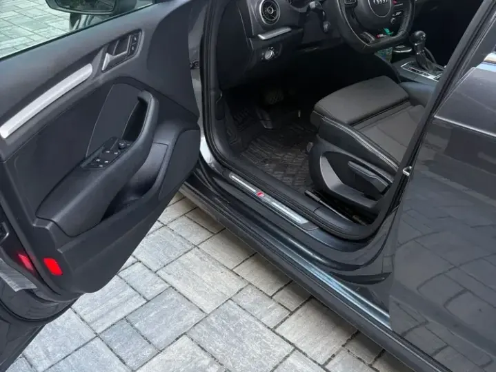 Audi A3 Sportback 8V 2.0 TDI S tronic S line Sportpaket