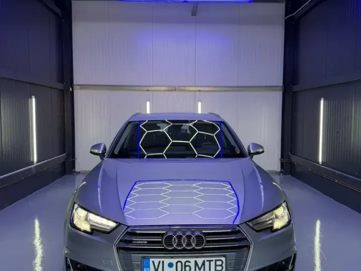 Audi A4 Limuzina B9