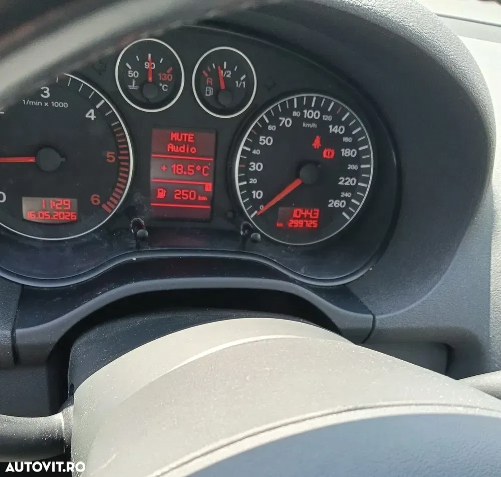 Audi A3 3-portiere 8P 1.9 TDI DPF Ambiente — imagine 6