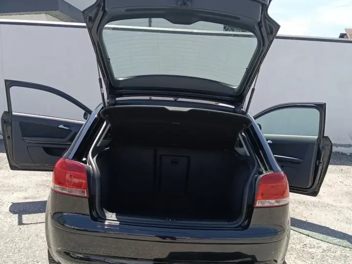 Audi A3 3-portiere 8P 1.9 TDI DPF Ambiente