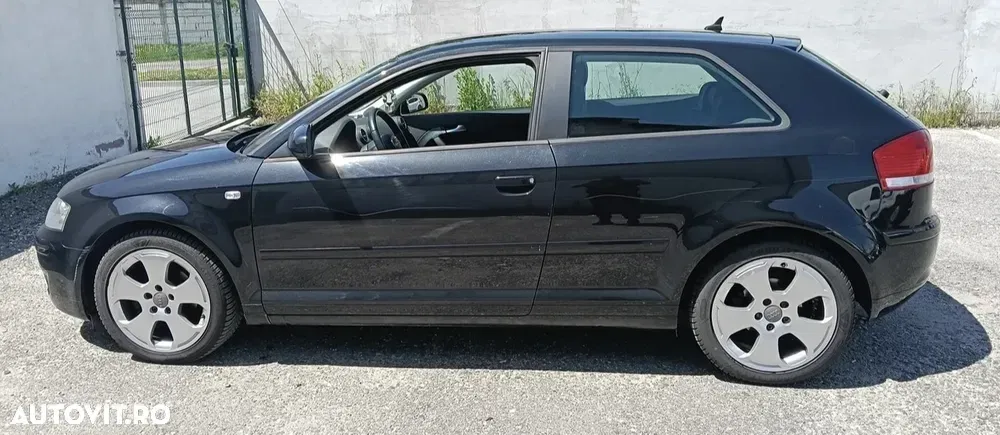 Audi A3 3-portiere 8P 1.9 TDI DPF Ambiente — imagine 4